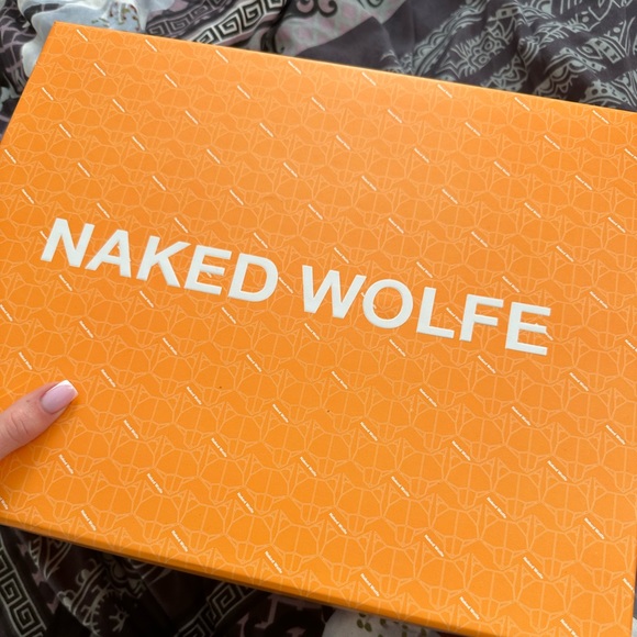 I'm selling my sneakers Naked Wolf, in perfect condition🤩 - Picture 2 of 7